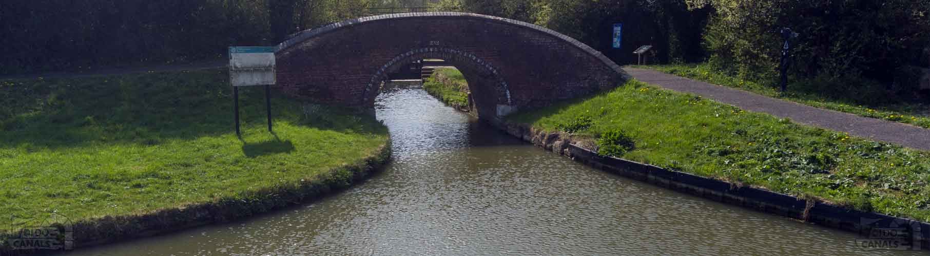 Dukes Cut Entrance from the Oxford Canal